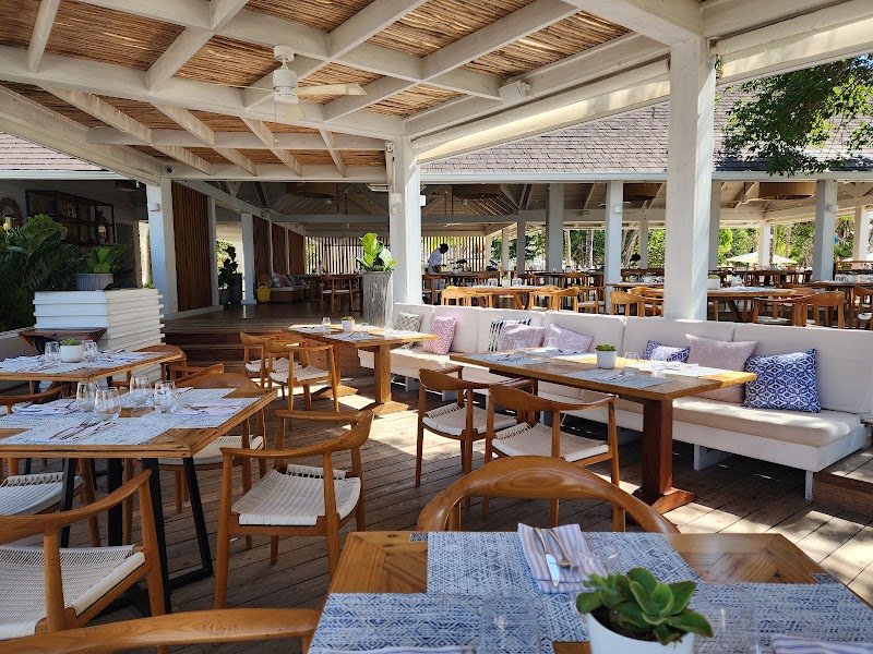 Minitas Beach Club & Restaurant