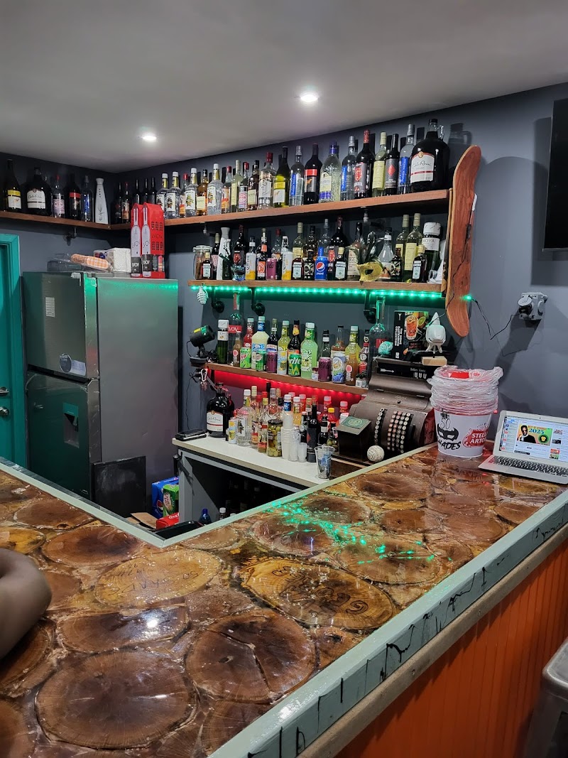 50 Shades Bar
